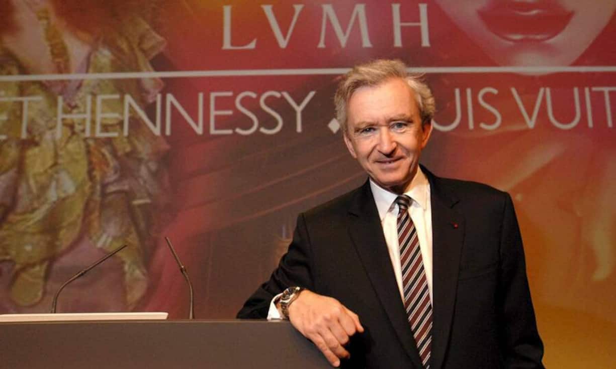 Die eigenen Produkte kann er sich problemlos leisten: Bernard Arnault bekam an der Spitze des Luxusgüterkonzerns LVMH 10,69 Millionen Euro. Damit belegt er Platz 4.