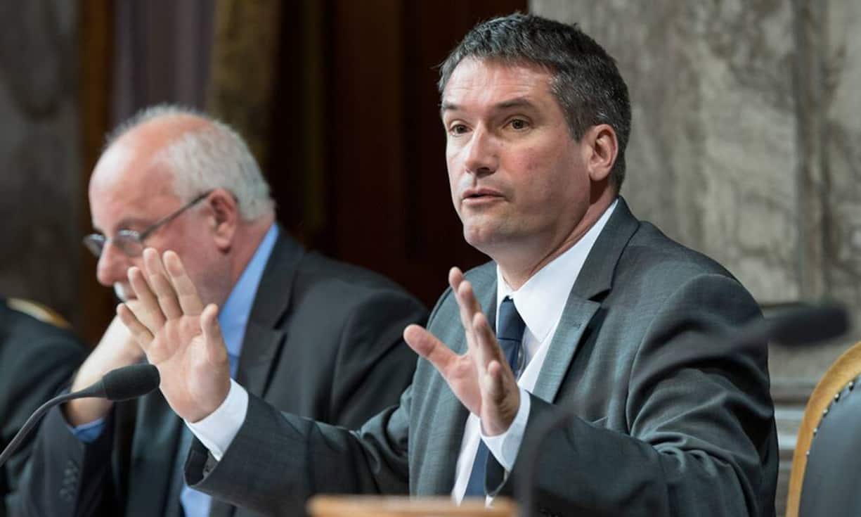 Im parlamentarischen Endspurt zur Vorsorgereform 2020 drohte ihm SP-Chef Christian Levrat mit Konsequenzen für seine Bundesratsambitionen, sollte er als Fraktionschef seinen Parteikollegen verbieten, zuzustimmen.