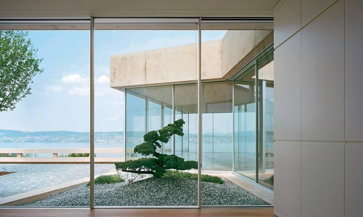 ... und in einer Villa in Richterswil (ZH).