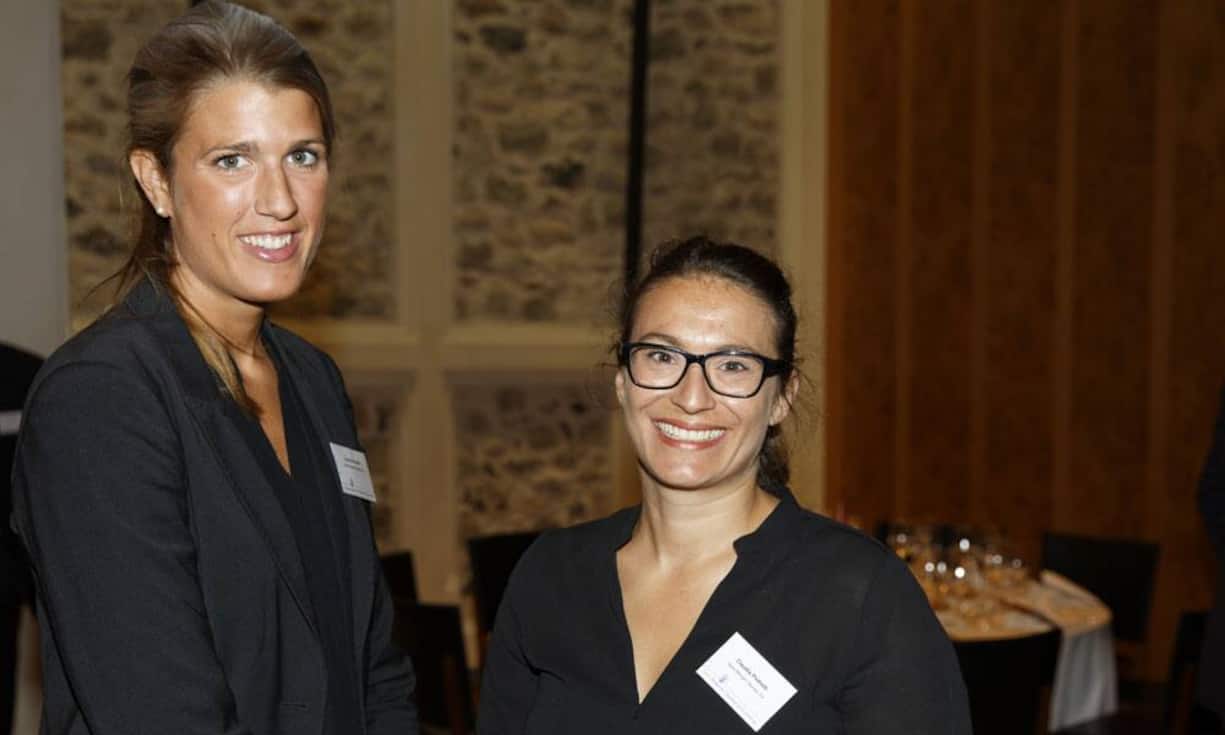 Louise Granath (Analyst) und Claudia Pedretti, Sales Assistant, Bank Morgan Stanley