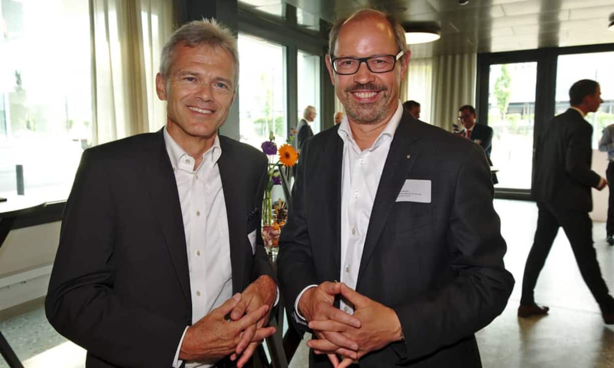 Adrian Töngi, COO, ARIZON Sourcing AG;
Marco Strimer, Head Securities and Tax Services, Arizon Sourcing AG