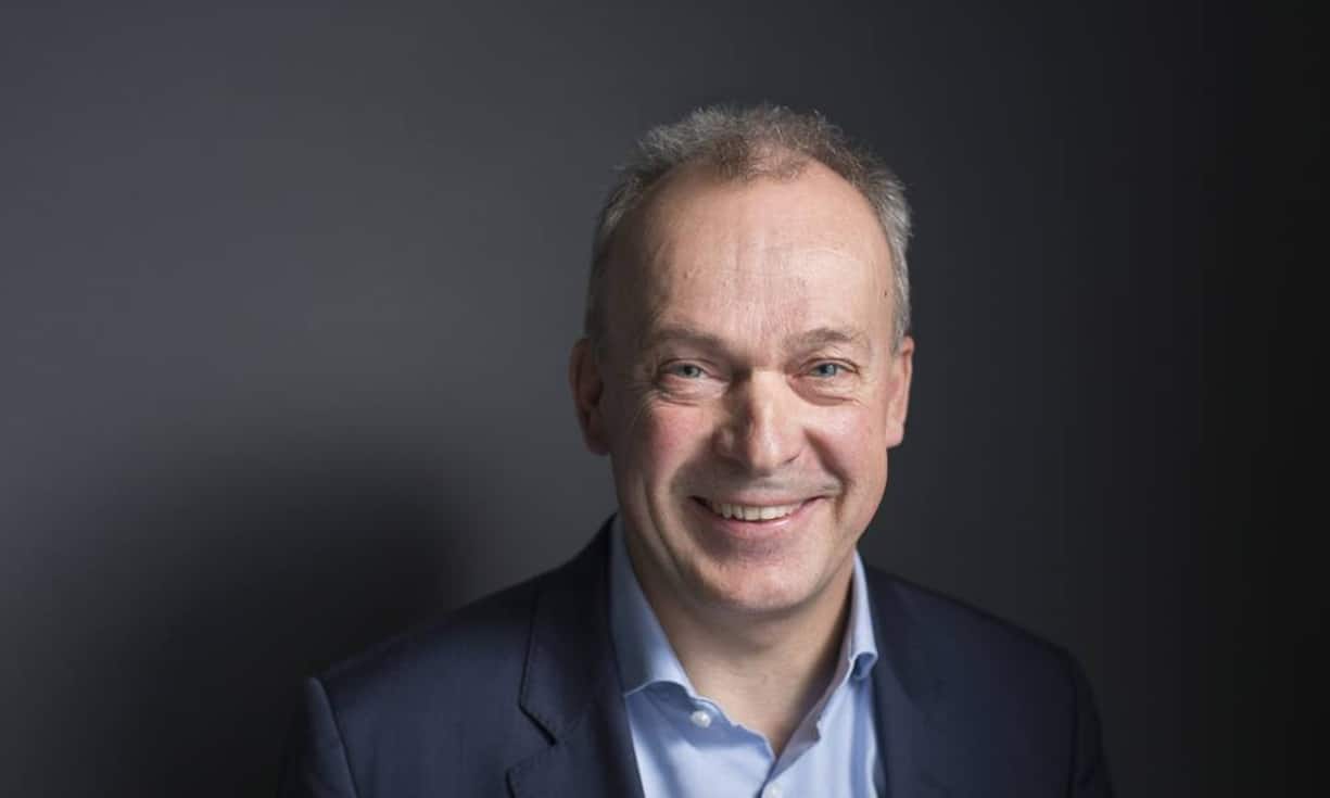 Who's Who – die mächtigsten Schweizer:Schaeppi, Urs: Manager. Geboren: 17.Mai 1960. 
Karriere: Teamleiter und Ingenieur bei Iveco (1987-1991); Marketing- und Produktmanager bei Ascom (1991-1994); Vize-Direktor der Papierfabrik Biberist (1994-1998); Verwaltungsratmitglied bei der Swisscom (1998-2006); Leiter von Swisscom Solutions (2006-07); Leiter des Geschäftskundenbereichs (2008-2012); CEO der Swisscom (seit 2013). 
Sport: Joggen, Rad und Ski fahren, bergsteigen.