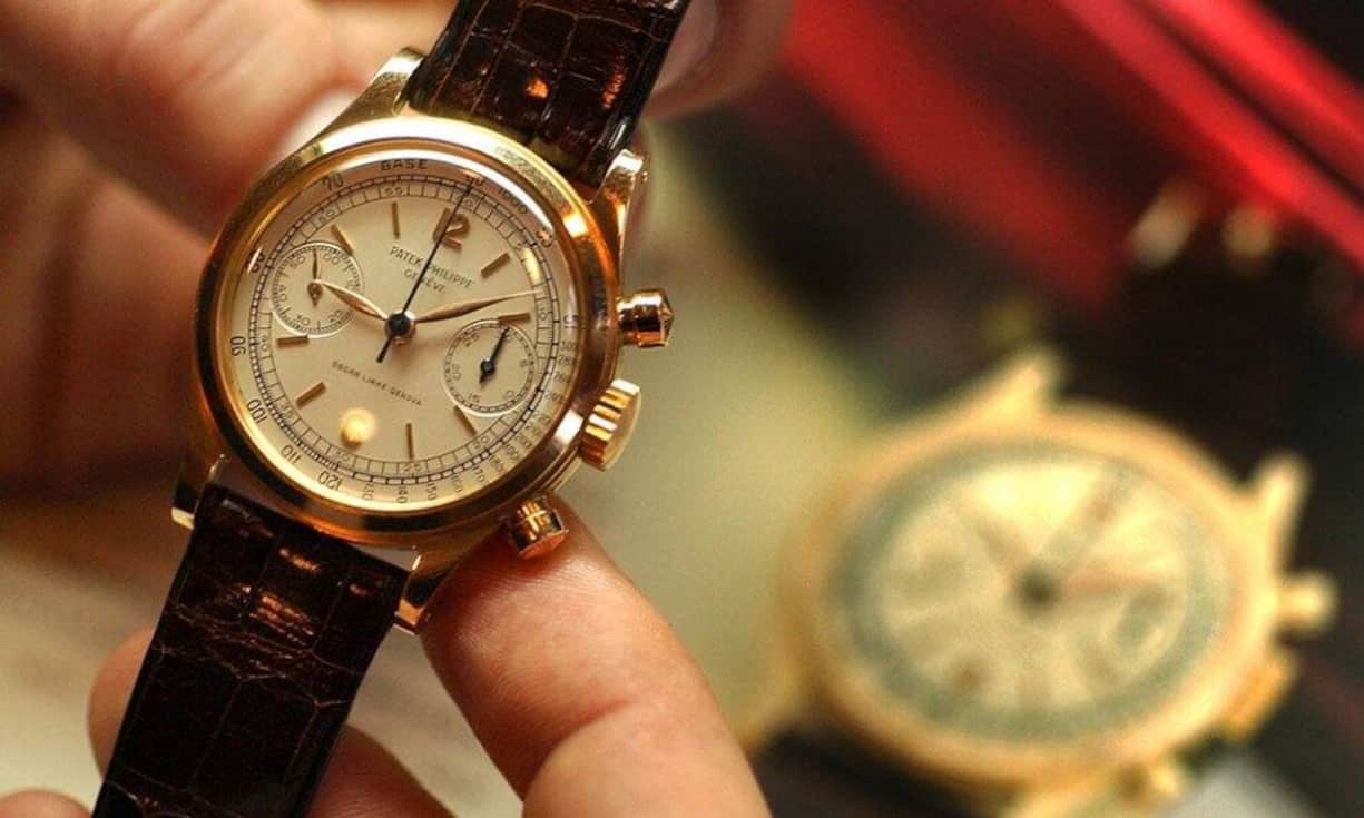 Diese Funktionen bestimmen den Wert einer Luxusuhr:
Chronograph
Stoppuhrfunktionen kommen in mechanischen Männeruhren häufig vor und treiben den Preis nicht allzu sehr in die Höhe. Nicht immer ist die Anzeige so durchdacht wie bei dieser Patek Philippe.