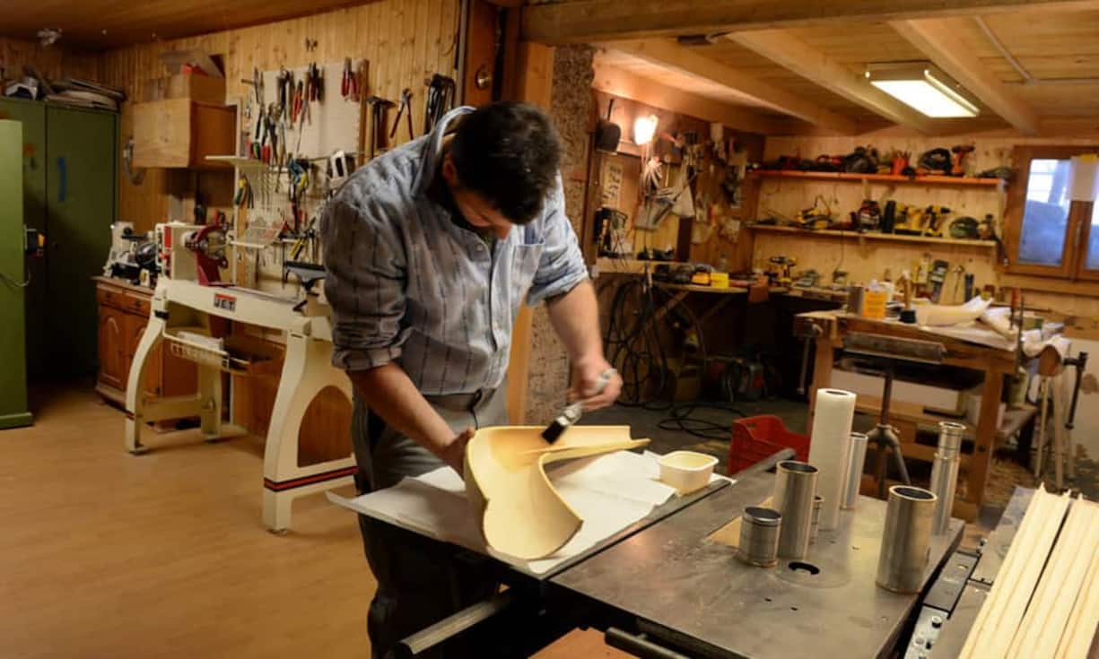 Grosse Unterschiede bei den Löhnen zwischen Arbeitnehmern und Selbstständigen: Im Handwerk ist die Differenz am geringsten. Hier verdienen Festangestellte im Jahr durchschnittlich 67'600 Franken. Selbstständige erwirtschaften gerade einmal 100 Franken weniger. Das berichtet das Bundesamt für Statistik für das Jahr 2014. In anderen Branchen ist der Abstand aber sehr viel grösser.