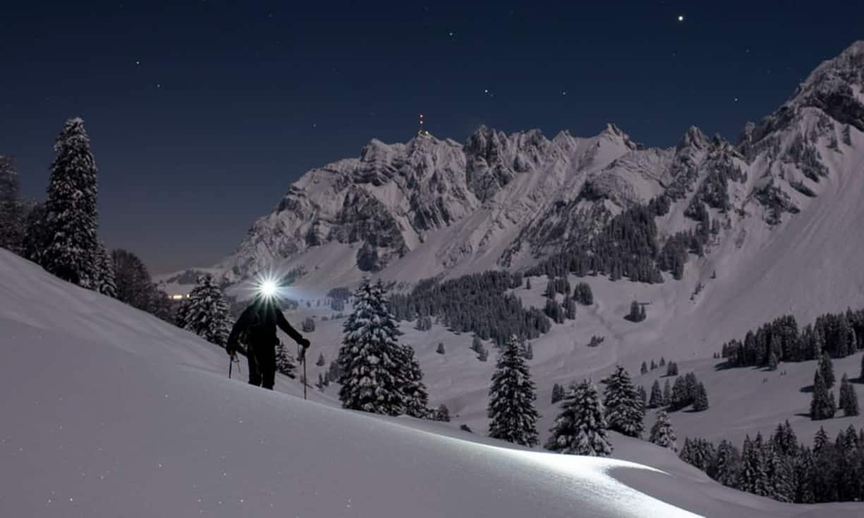 Auszeit über NeujahrEine berufliche Auszeit sollte am besten über den Jahreswechsel erfolgen. So kann in beiden Jahren ein Lohnausfall geltend gemacht werden. Die tieferen Einkommen führen wegen der verminderten Progression zu Steuereinsparungen.