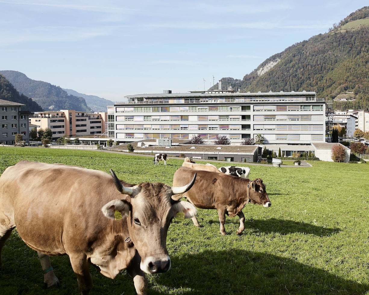 Suiten und Eingang des Kantonsspital Nidwalden in Stans