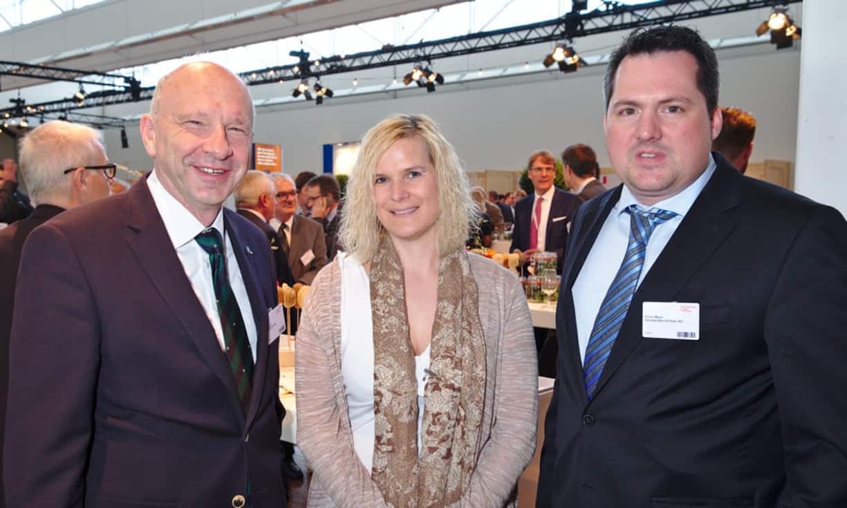 Rolf Lutz, Vice President, Credit Suisse AG;
Marlene Flück, Unternehmerin;
Oliver Meier, CEO & Delegate of the Board, Metropolitan Airlines AG