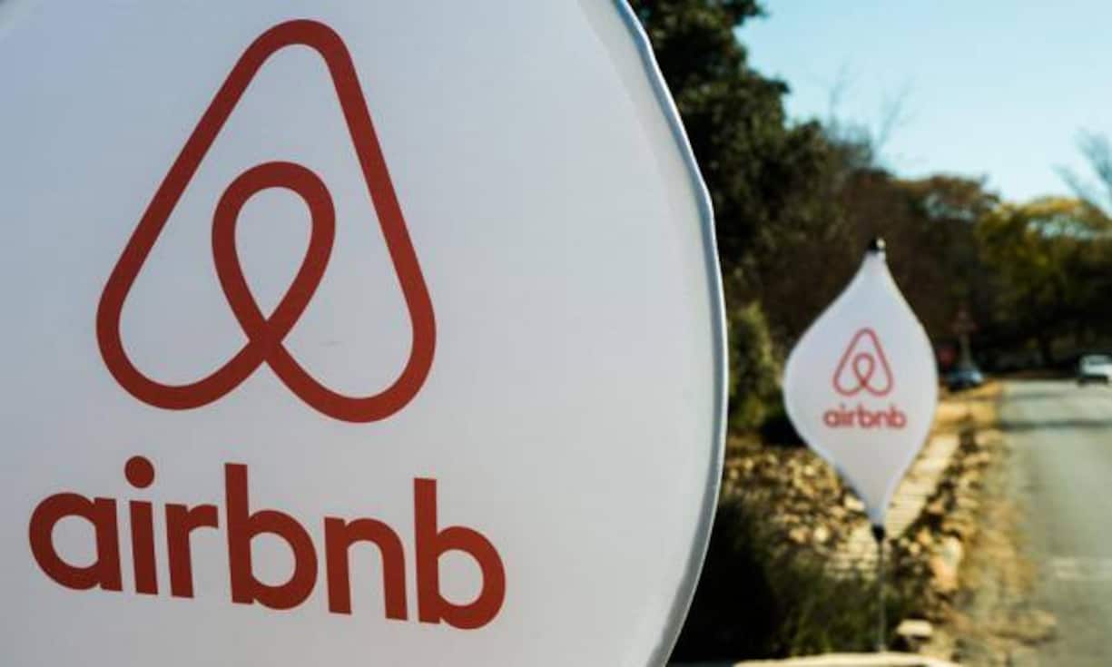 Airbnb: 25,5 Milliarden Dollar2008 gegründet vermittelt der Marktplatz Unterkünfte. Auch in der Schweiz ist das Unternehmen tätig und konkurriert mit ihrem Dienst die Hotels.Bloomberg