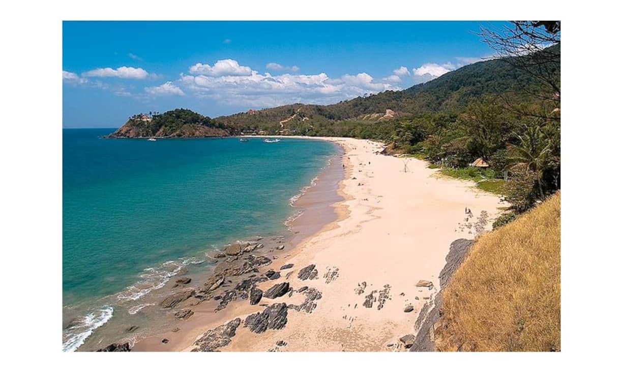 Ko Lanta ist eine Doppelinsel (Ko Lanta Yai = gross und Ko Lanta Noi= klein) im Südwesten Thailands in der Andamanensee. Während Lanta Noi nahezu unbewohnt ist, ist Lanta Yai touristisch gut erschlossen. (Bild: Wikimedia/Jens-Petter Salvesen/CC)