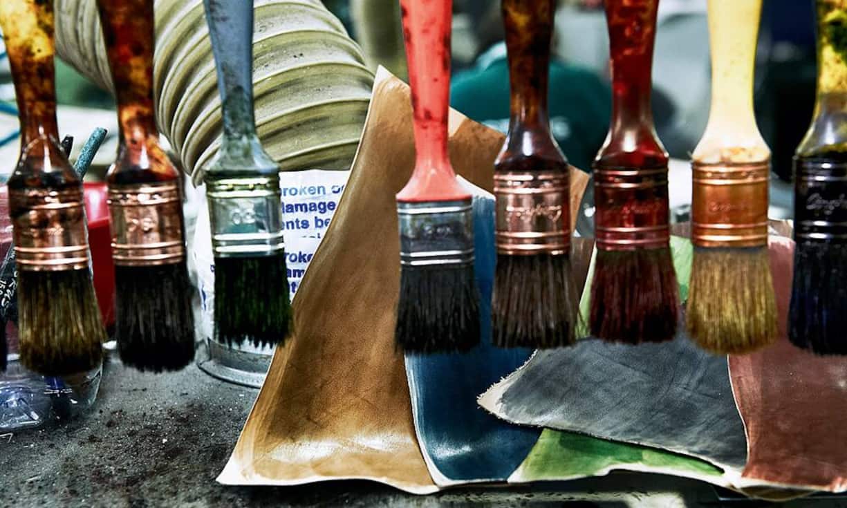 3. Malwerkzeug – Zeichen echter Handarbeit für das exquisite Schuhwerk.