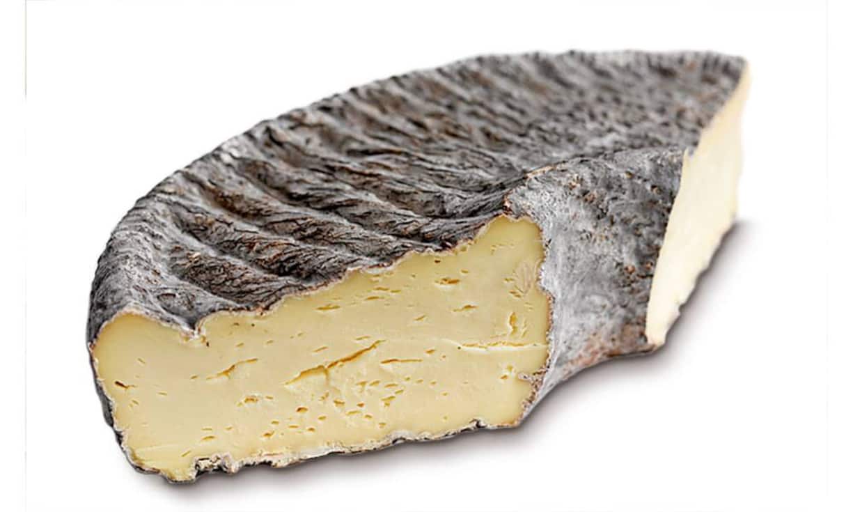 Ausgezeichnet: Bereits zweimal zum Weltmeister unter den Jersey-Käsern gekürt wurde der Toggenburger Käsekünstler Willi Schmid mit seinem Blauschimmelkäse Jersey Blue. Man findet ihn heute unter den Käseglocken der weltbesten Köche, etwa bei Daniel Humm in New York oder bei Mathias Dahlgren in Stockholm. Rund 40 Franken pro Kilogramm.