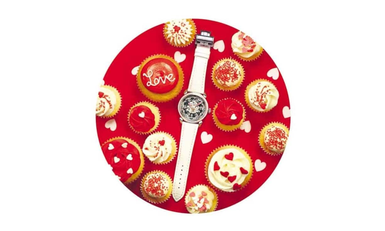 Pierre Deroche - Liebeswerk: Grandcliff Milady Royal RetroAus dem Valée de Joux kommt dieser Zeitmesser für Frauen, die sich für schön gemachte mechanische Uhrmacherkunst begeistern können. Es ist das einzige Uhrwerk, das die Sekunden über sechs retrograde Zeiger anzeigt, die nacheinander in Aktion treten und ein beeindruckendes Ballett hinlegen. Auf den Brücken poetische Blumeneffekte aus Diamantenbesatz. Preis: 27'430 Franken