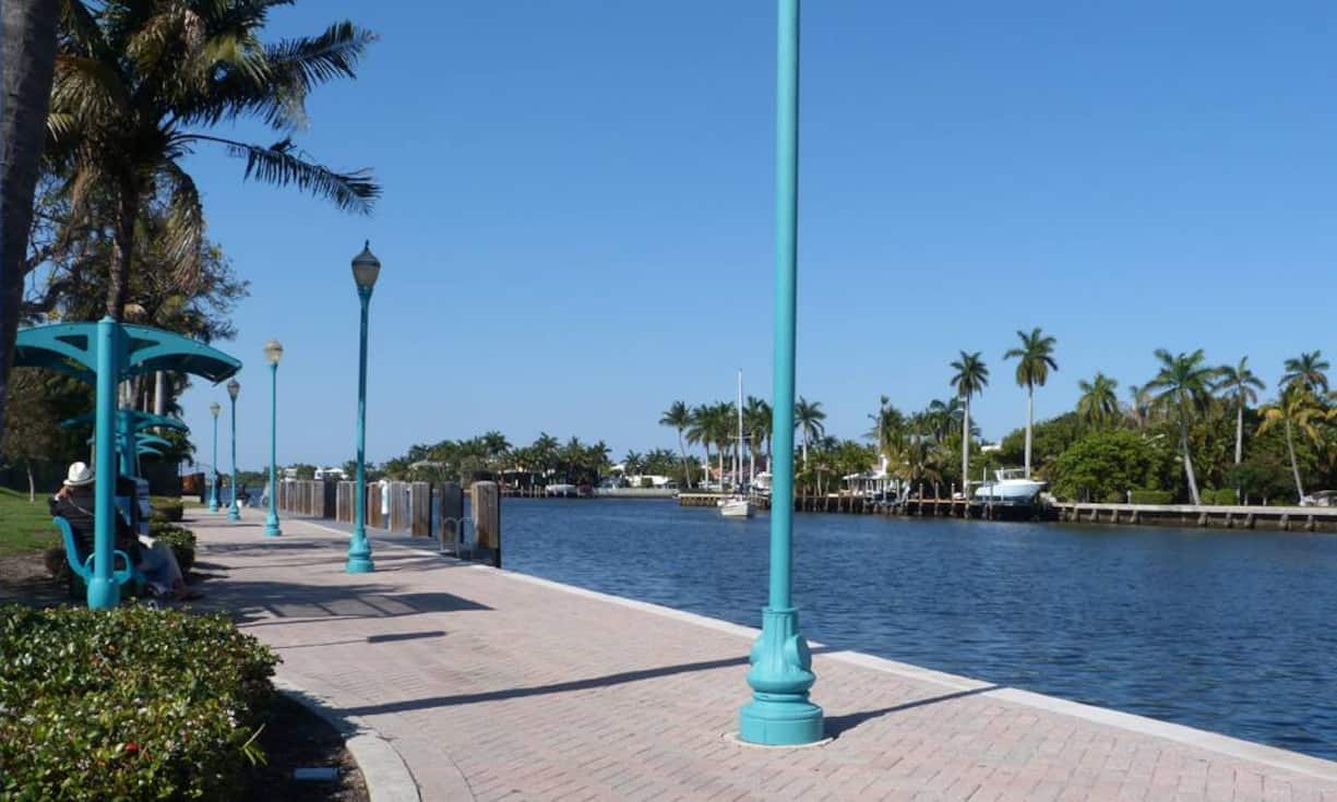 Platz 9: Inseln nahe der Ostküste Floridas, USA Echte Abgeschiedenheit auf der Insel einerseits, andererseits ist man aber ruckzuck auf dem Festland und damit mitten in Disney-Land sowie im Shopping-Paradies. Investorenfreundliches Umfeld und verlässliches Justizsystem. Traumhafte, langgezogene Sandstrände. Durchschnitts-Hauspreis: 2,0 Millionen Dollar.Lisa Jacobs/Flickr/CC