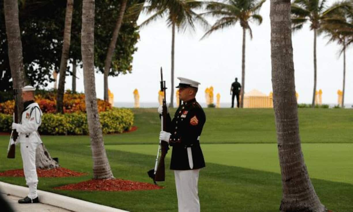 Das Sicherheitsaufkommen ist jeweils enorm, wenn Trump nach Palm Beach kommt.