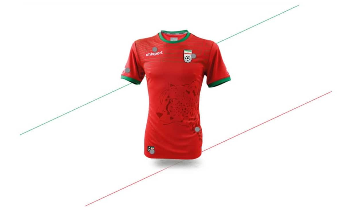 Flop: Uhlsport hat die Nati von Iran ausgestattet. Das Trikot wirkt sehr unruhig und hat viele Elemente, die irgendwie nicht stimmig sind.