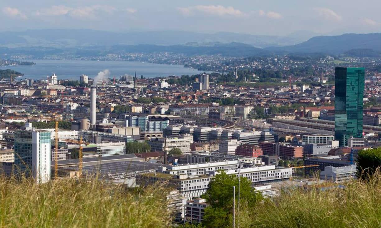 Die alte und neue Nummer 1: Zürich. Die grösste Stadt der Schweiz sei auch ein Dorf, heisst es.