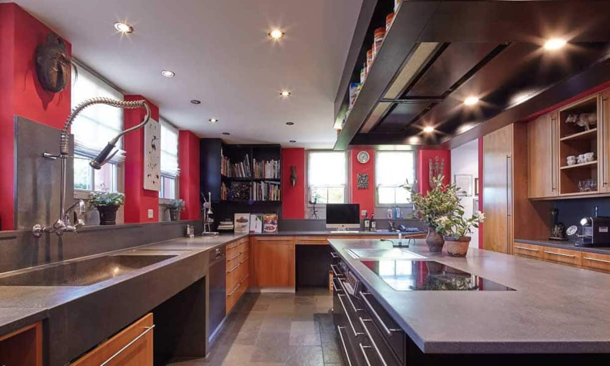 Die Villa erfuhr im Jahr 2001 eine umfassende Renovierung, in deren Zuge die Liegenschaft modernisiert...