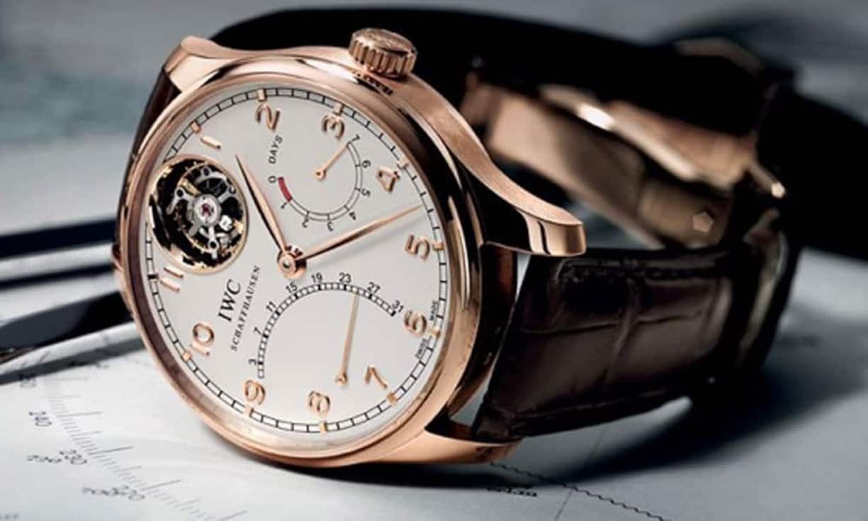 … für die Gesamtentschädigung von mindestens 750'000 Dollar bis 2016 liegen jährlich zwei dieser «Portugieser» der Schaffhauser Luxusmarke IWC drin. Bis im Oktober 2013… (Bild: ZVG)