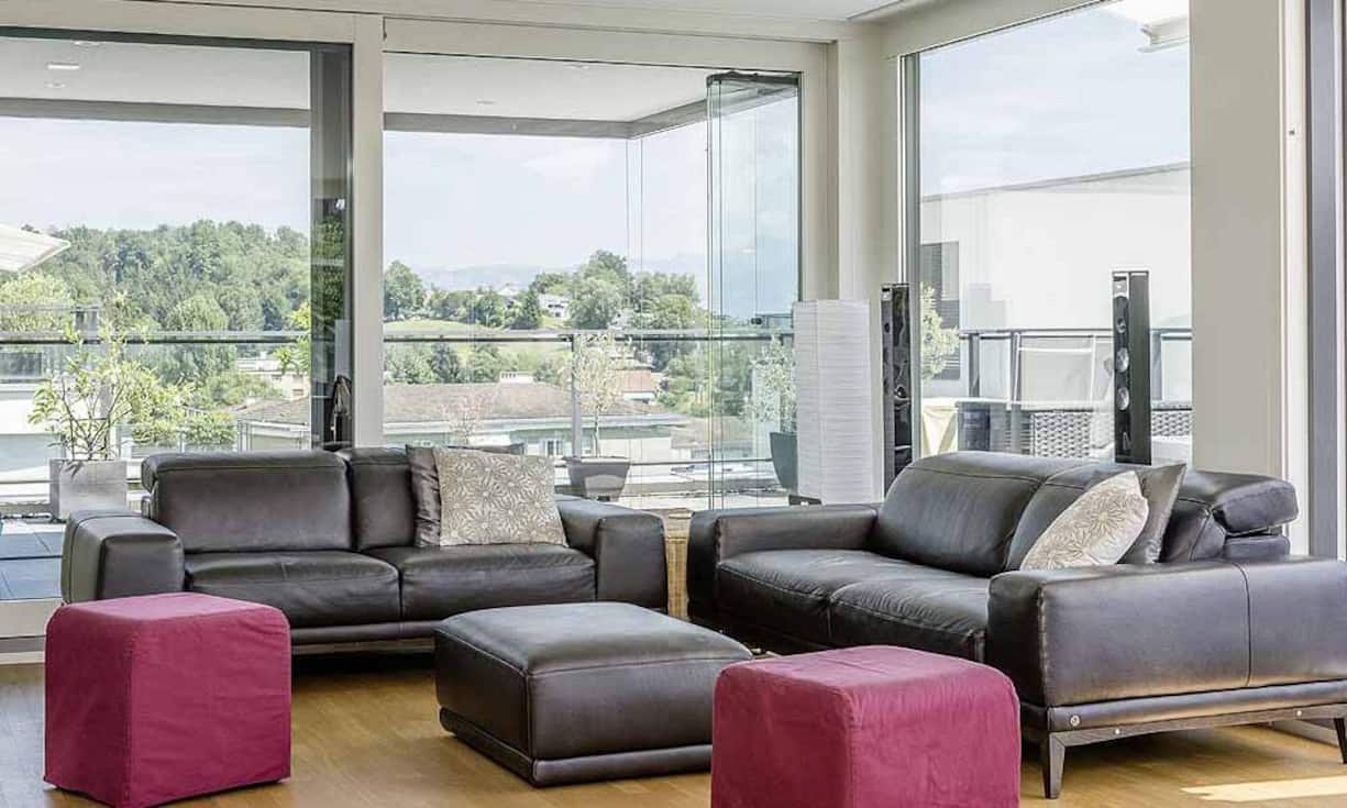 Die 5,5-Zimmer-Attikawohnung mit Baujahr 2009 verteilt sich auf einer Wohnfläche von 179 Quadratmetern.