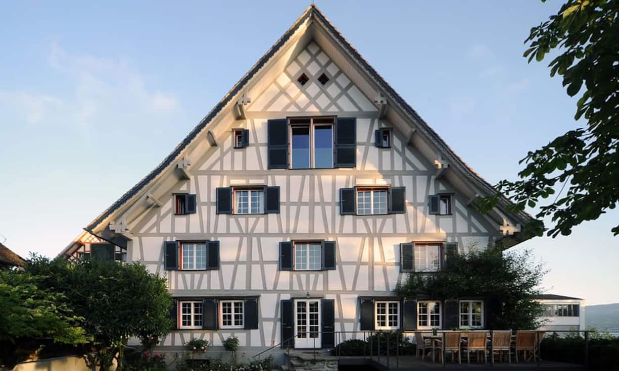 ...und besticht seither mit einer Grosszügigkeit, die man so nur selten mit Bauernhäuser in Verbindung bringt.