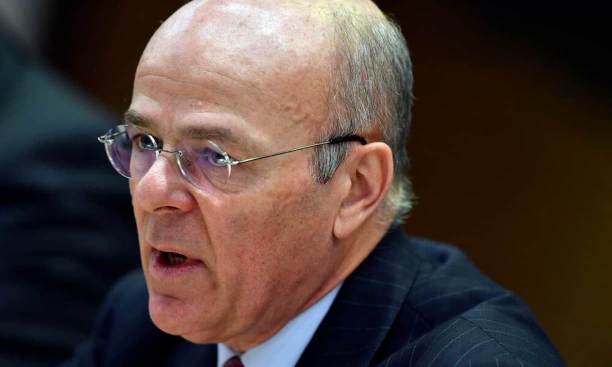 Platz 10: Mario Greco - CEO von ZurichDer Italiener hat im vergangenen Jahr 7,8 Millionen Franken verdient. Das Grundgehalt belief sich auf 1,3 Millionen Franken. Zudem erhielt Greco eine bar ausgezahlte Antrittsprämie und leistungsbezogene Aktien im Wert von 4,2 Millionen Franken, die im Jahr 2019 definitiv zugeteilt werden.