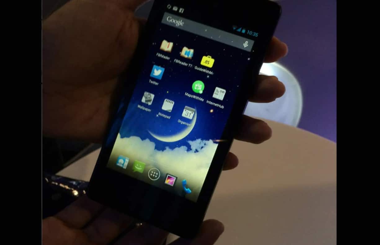 Der russische Anbieter Yotaphone ist hierzulande weitgehend unbekannt. Das könnte sich ändern dank eines neuen Android-Smartphones mit zusätzlichen, berührungsempfindlichen 4.7-Zoll e-Ink-Display auf der...