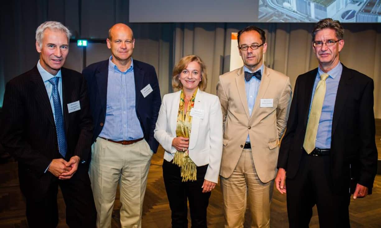 Peter Fischer, Ralf Koschmann, Kathrin Amacker (SBB), Benedikt Wechsler (EDA) und Peter Kummer (SBB)