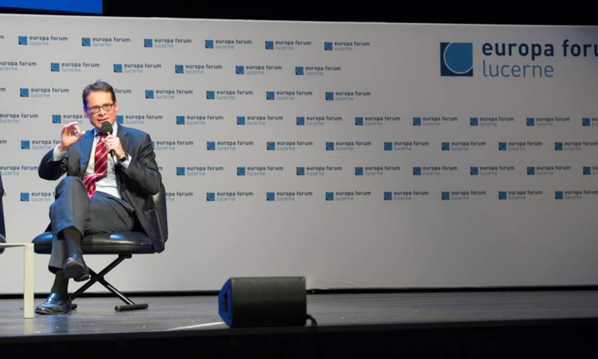 Roger KöppelChefredaktor und Verleger «Weltwoche», SVP-NationalratKöppel macht wieder von sich reden: In der deutschen Polittalkshow «Hart aber fair» diskutierte er über den US-Wahlkampf und den umstrittenen Gewinner Donald Trump. Im Nationalrat legt er sich immer wieder mal mit SP-Justizministerin Simonetta Sommaruga an.