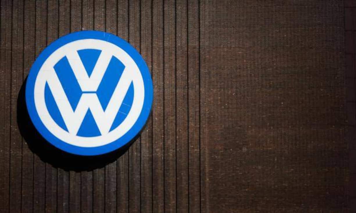 Stark Federn lassen muss nach dem Abgasskandal die Volkswagen-Gruppe, die 9 Prozent Markenwert verliert. Nun sind die Wolfsburger noch 12,5 Milliarden Dollar wert (Rang 35 weltweit).