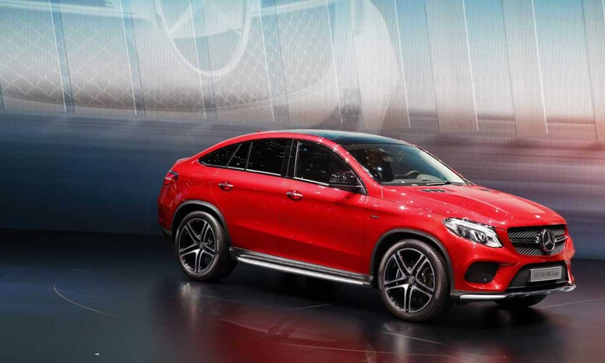Mercedes-Benz GLE 450 AMG Coupé
Dieser Mercedes-Benz kann als Mischung zwischen einem SUV und einem Coupé betrachtet werden.