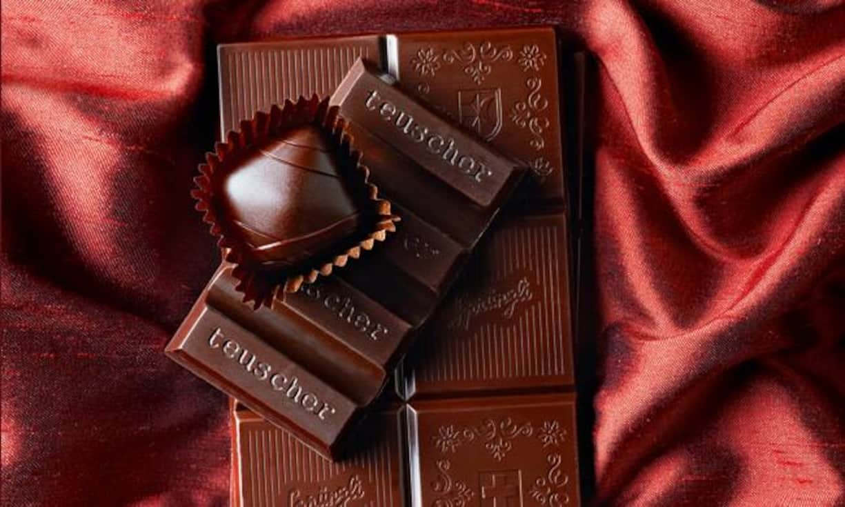 Traditionsdisziplin Schokolade: Die Schweiz bleibt in Sachen Luxus-Schoggi international in aller Leute Munde und setzt 1,7 Milliarden Franken um – die Hälfte
im Ausland. Bild: Praliné von Maison Cailler, Sprüngli- und Teuscher-Schokolade.