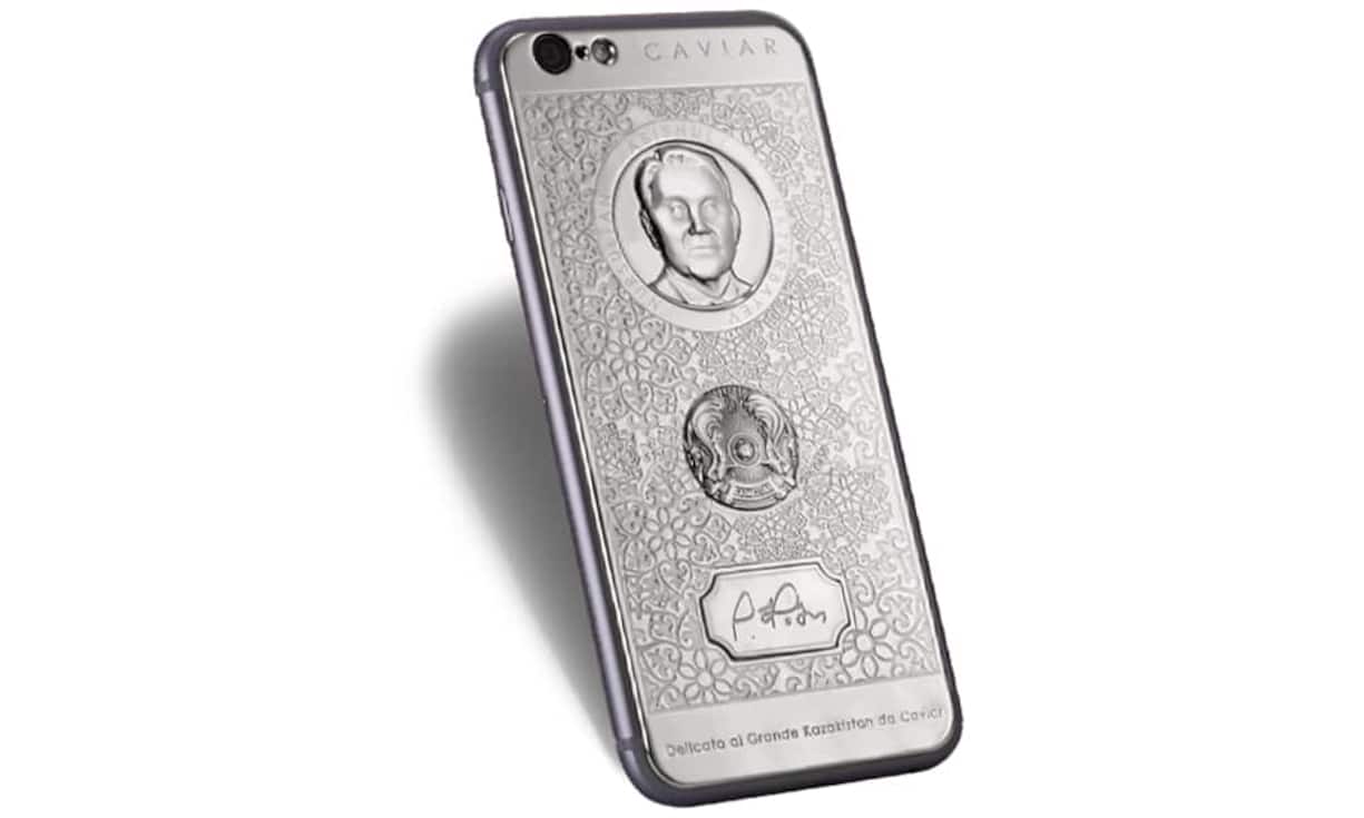 Auch für kasachische Patrioten und Verehrer des Präsidenten ist gesorgt. Das iPhone mit dem Porträt von Nursultan Nasarbajew kostet 2'650 Franken.