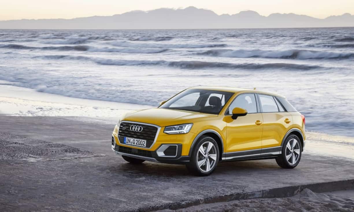 Die 16 appetitlichsten Auto-Neuheiten 2016Ohne Schuhlöffel: Audi Q2Der kleinste, ab Ende Oktober erhältliche Audi Q basiert auf der MQB-Konzernplattform und ist 4,19 Meter lang. Das Design ist zwar typisch Audi, es ist aber auch klobig ausgefallen. Zur Wahl stehen Frontantrieb (Drei- und Vierzylinder-Benziner mit 116 bis 190 PS) oder Allrad (1,4 oder 2 Liter Hubraum mit 150 bis 190 PS); das Gewicht bewegt sich zwischen schlanken 1220 und 1300 Kilo. Preis: ab etwa 30'000 Franken.