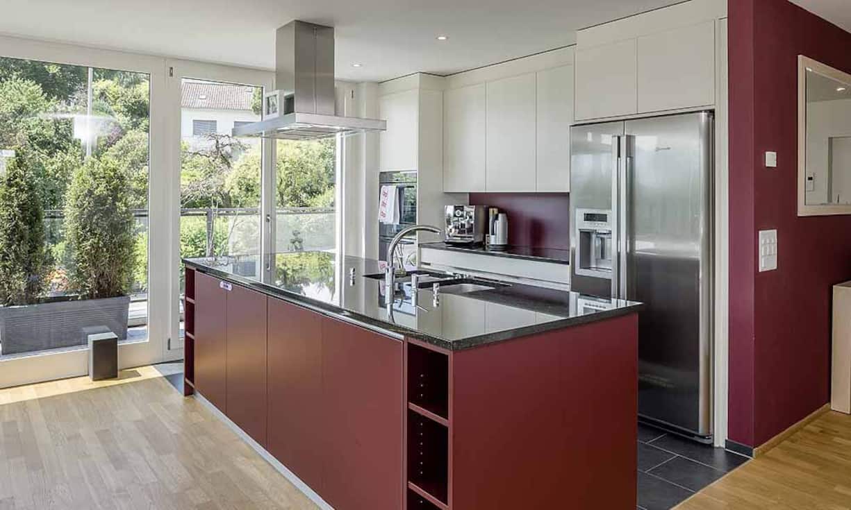 Beim Innenausbau wurde grosser Wert auf die Verwendung von hochwertigen Materialien gelegt.