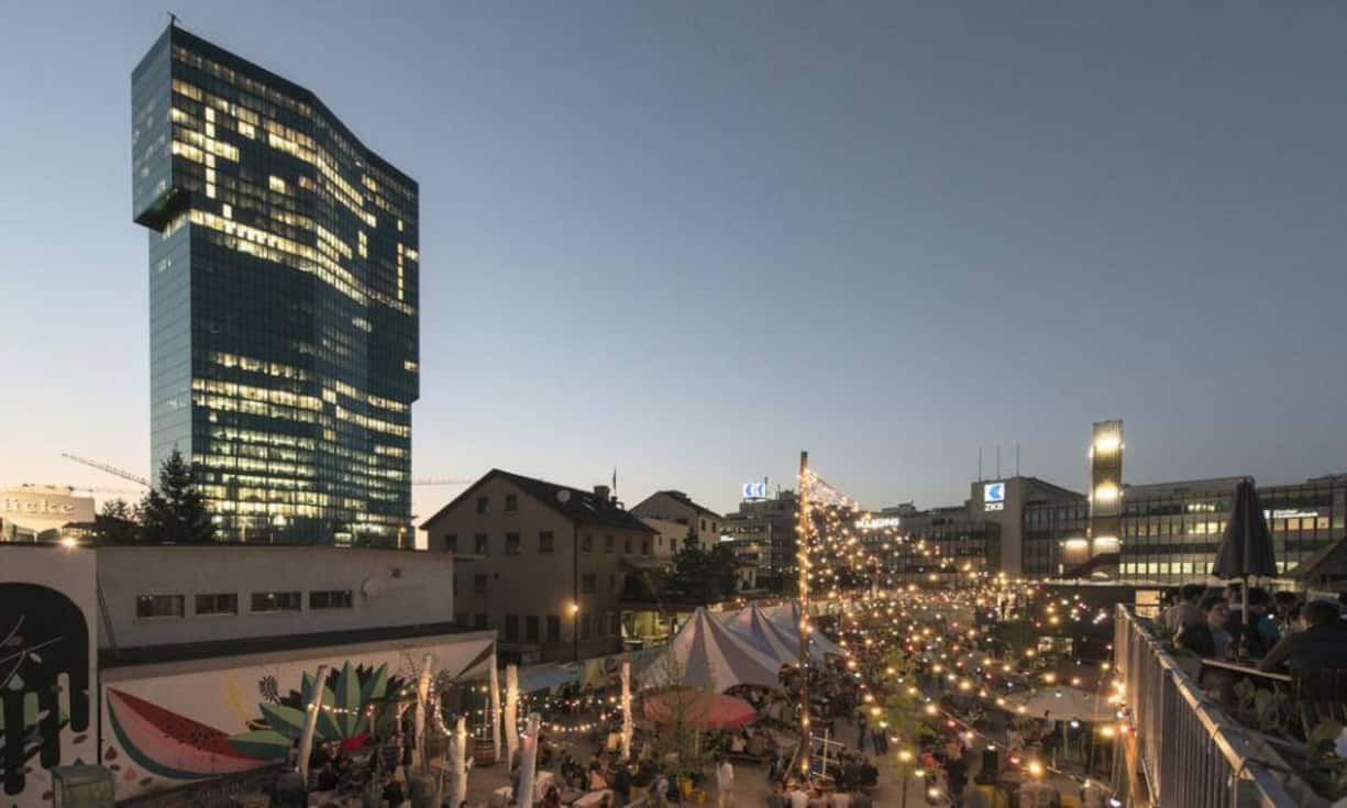 Rang 1: Prime Tower in Zürich, 126 Meter, 2011.Bilder Keystone