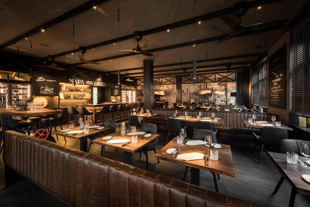 Blick in das Restaurant Napa Grill in Zürich.