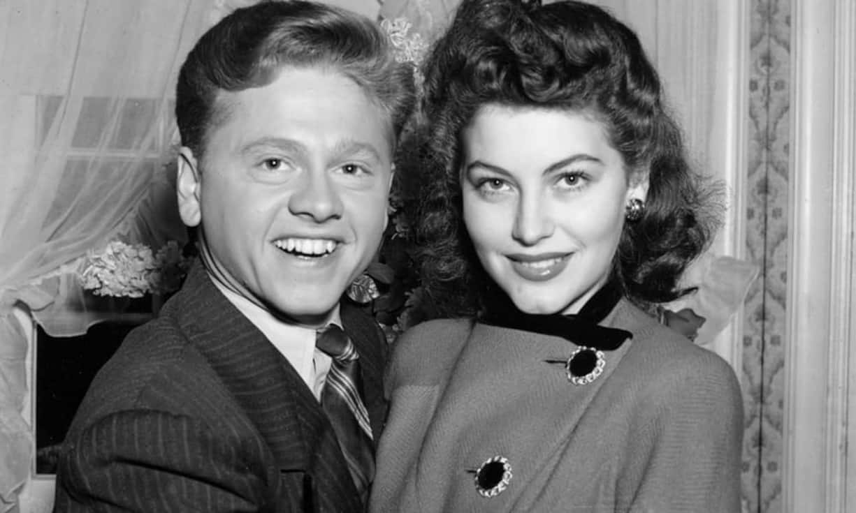 1942, im Alter von 21 Jahren heiratete Mickey Rooney Schauspielkollegin Ava Gardner. Die erste von acht Ehen hielt aber nur ein Jahr.