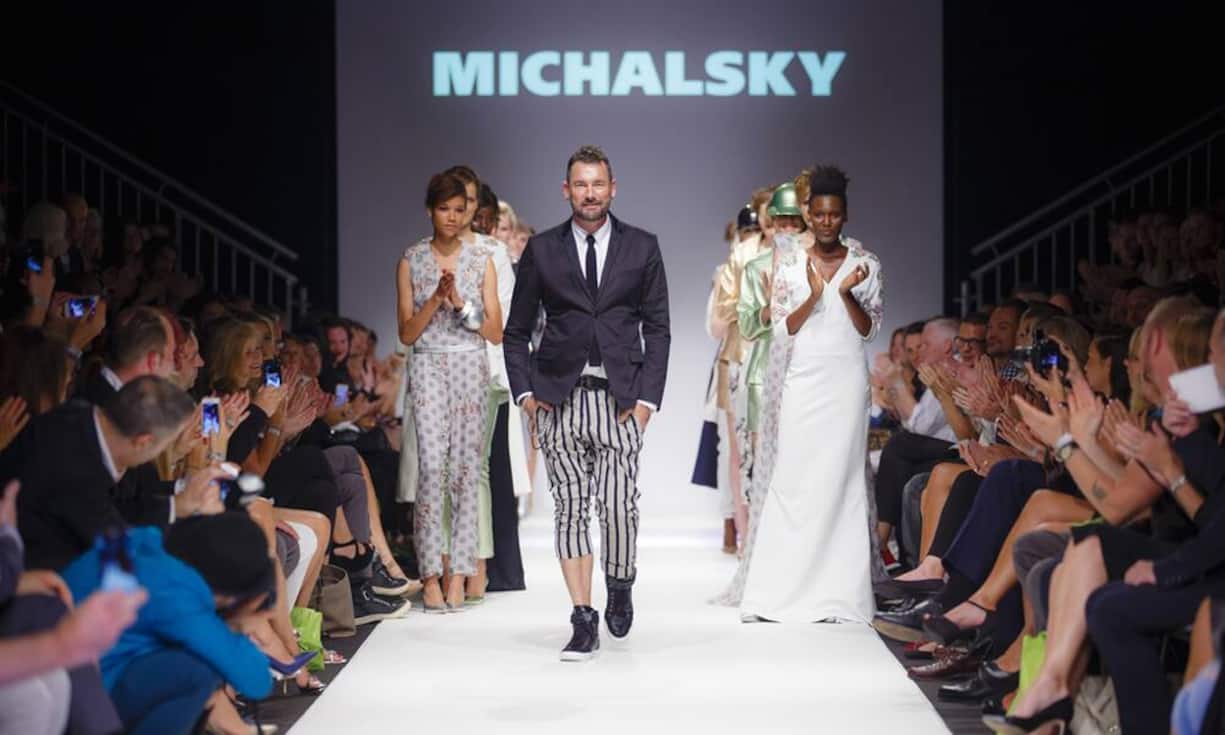 Der Designer Michael Michalsky (m.) im Rahmen der MQ Vienna Fashion Week