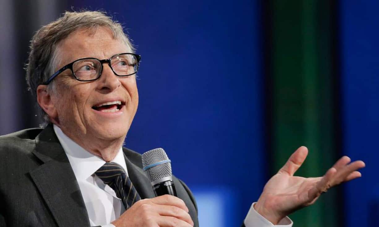 Platz 1: Bill Gates Seit 22 Jahren unangefochten die Nummer eins: Der Microsoft-Mitbegründer landet mit 76 Milliarden Dollar an persönlichem Vermögen das 22. Jahr in Folge mit grossem Abstand auf dem ersten Platz.