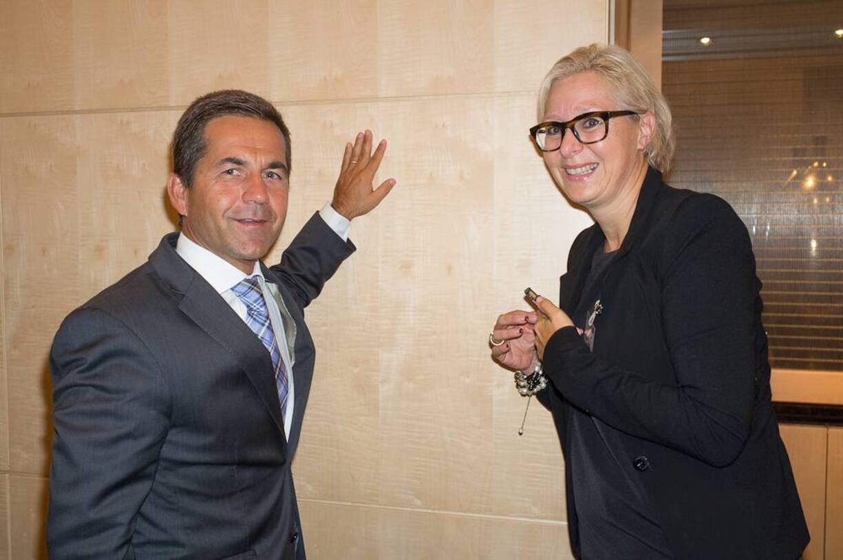 Walter Thurnherr, Generalsekretär UVEK; Jeannine Pilloud, Leiterin Personenverkehr SBB AG