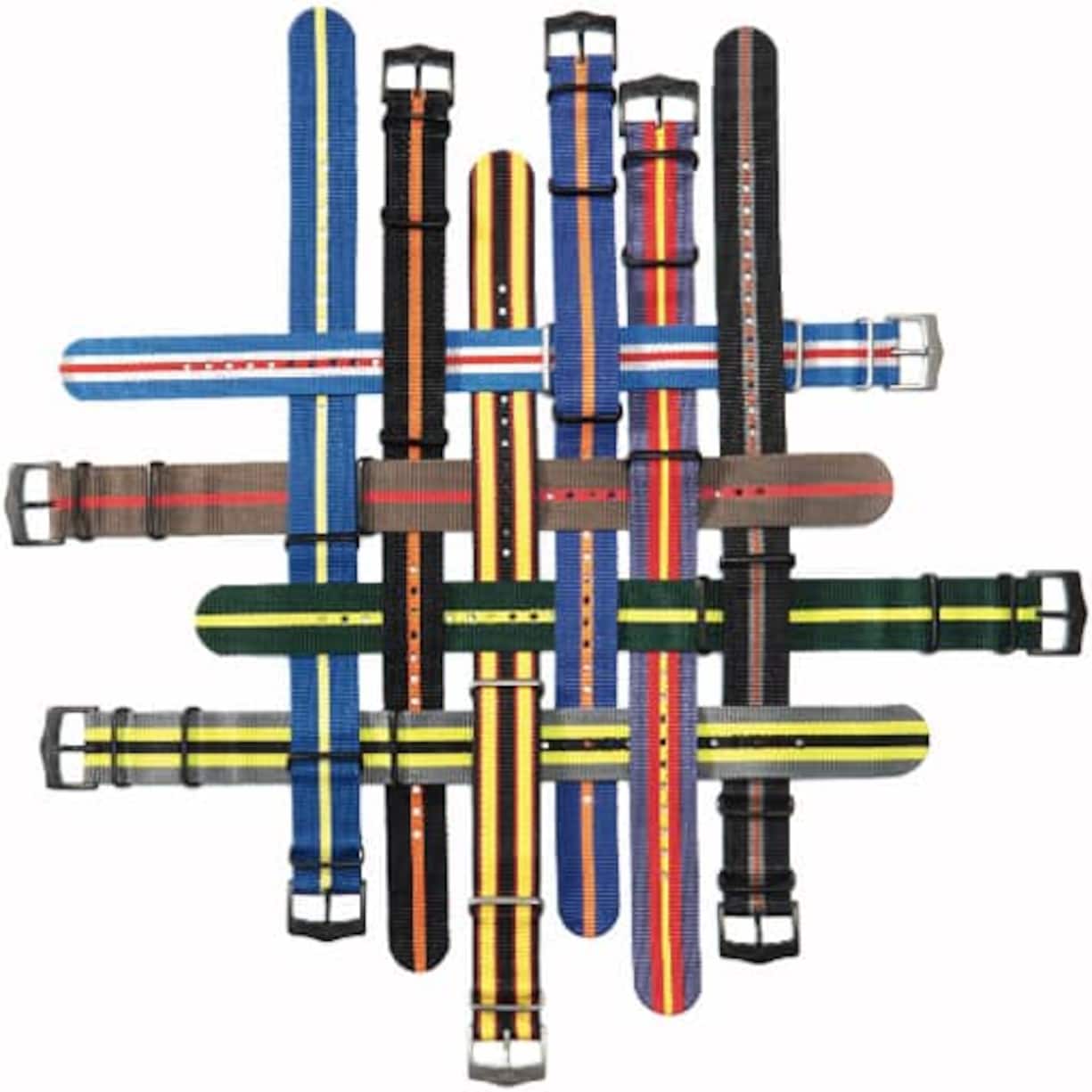 Natobändeli in diversen Farben ineinandergeflochten.