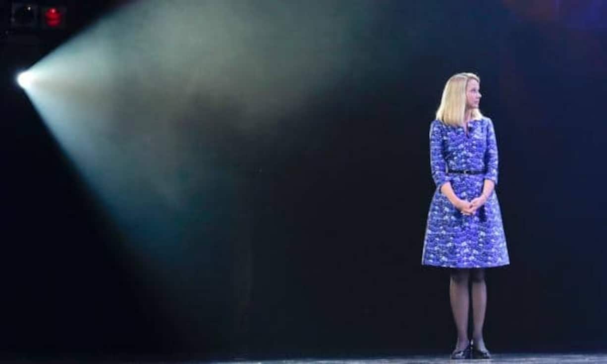 2015: Yahoo will den rund 30 Milliarden Dollar teuren Anteil von 15 Prozent am chinesischen Online-Riesen Alibaba steuerfrei für die Aktionäre abspalten. Die US-Steuerbehörde signalisiert jedoch, dass sie den geplanten Deal nicht durchgehen lassen wird.