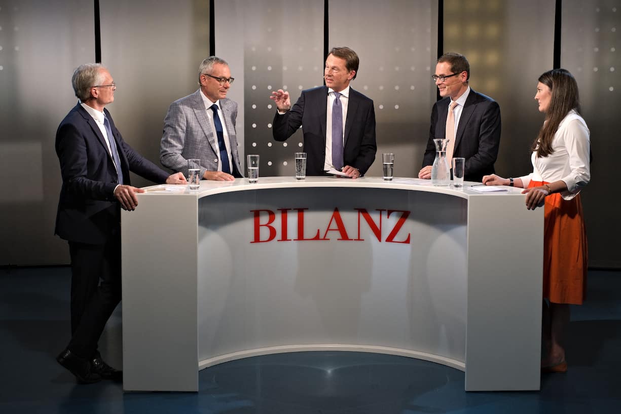 Thomas Minder, StÃ¤nderat;Ruedi Noser, StÃ¤nderat, FDP;Dirk SchÃ¼tz, Chefredaktor BILANZ;Roger KÃ¶ppel, Nationalrat, SVP;Tiana Angelina Moser, NationalrÃ¤tin, GLP