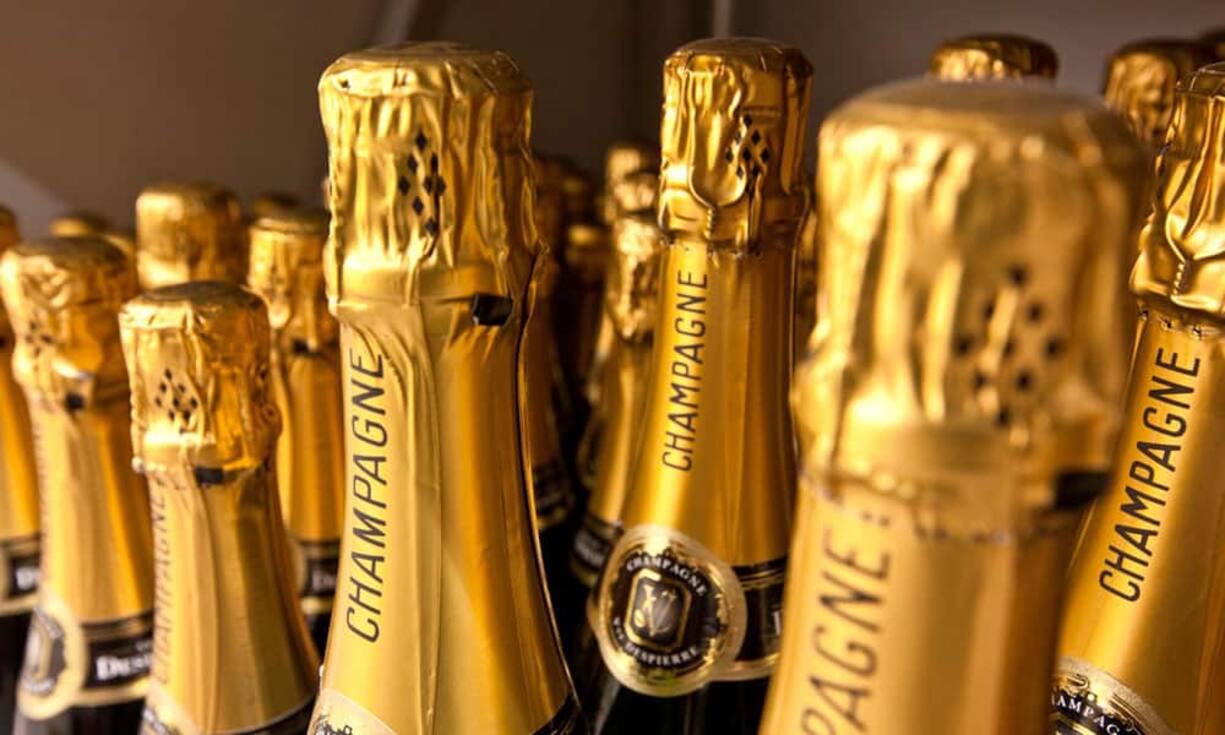 Der Umsatz im letzten Jahr betrug 4,36 Milliarden Euro, wovon 2,3 Milliarden
Euro im Export erwirtschaftet wurde.
Quelle: civc / Bilder: Keystone