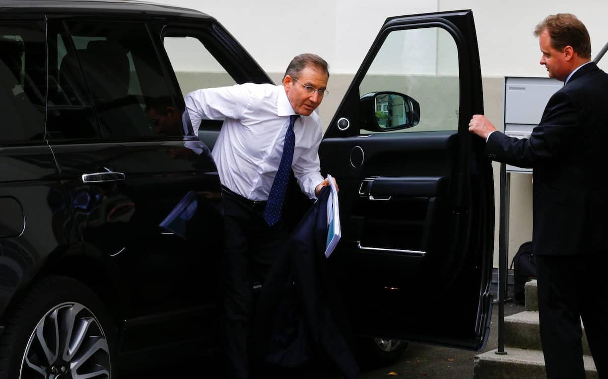 Ivan Glasenberg, CEO of commodities trader Glencore, arrives before the company's annual shareholder meeting in Zug, Switzerland May 2, 2018. REUTERS/Arnd Wiegmann - RC167F557D70