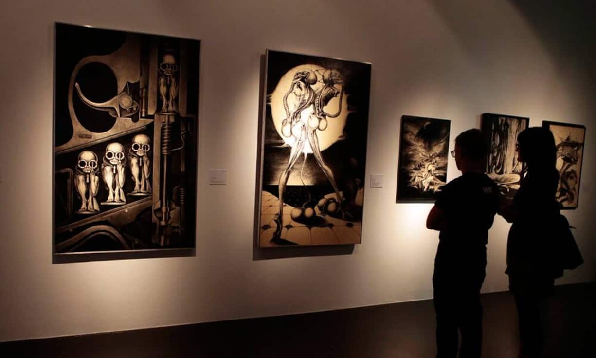 Ausstellung «Die Kunst der Biomechanik» im Rahmen der Ars Electronica 2013 im Linzer Lentos.