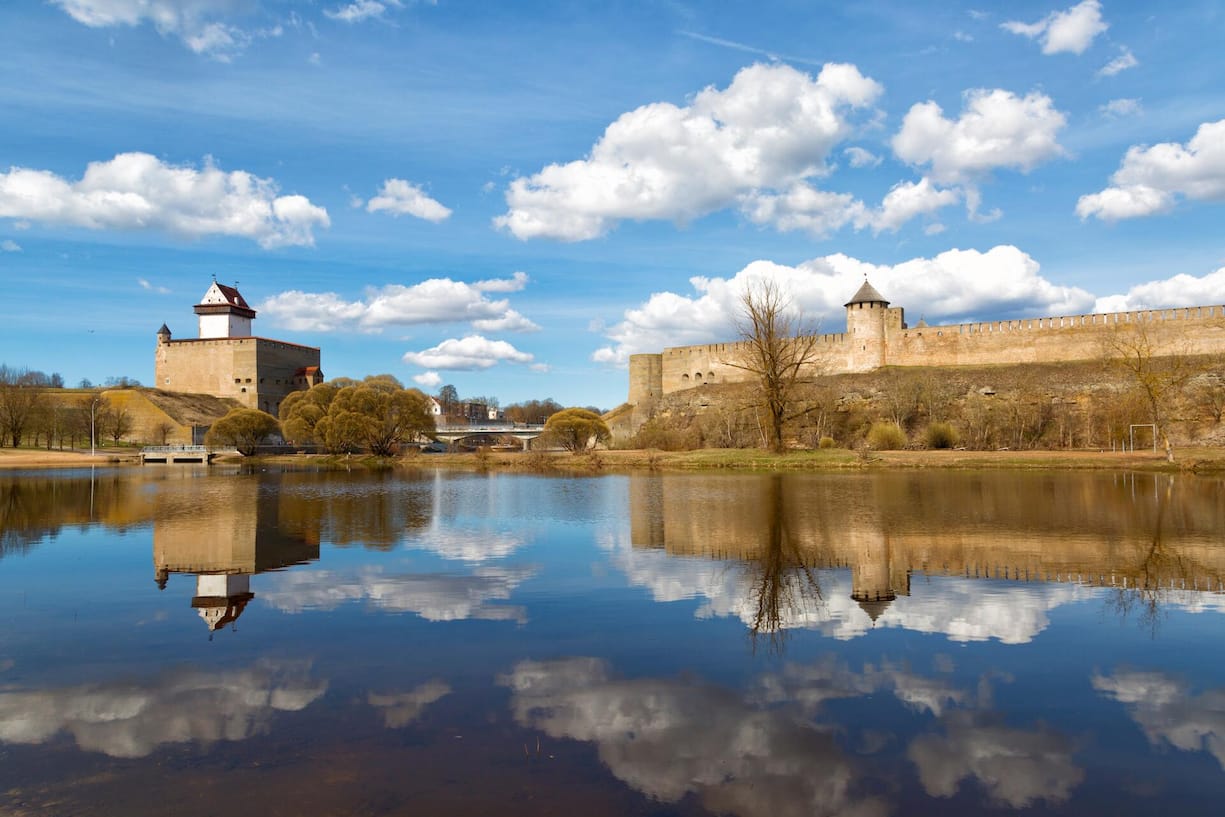 Die eindrücklichen Festungen von Narva.