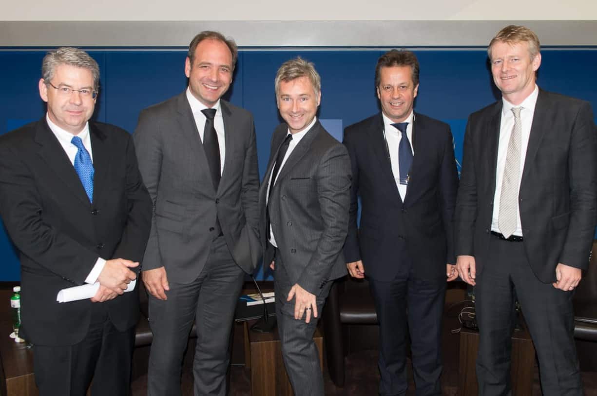 Martin Wagner, Delegate of the Board of TEAM Marketing; Carsten Schmidt, SKY Germany; Darren Tulett, beIn Sport France und Moderator; Carlos Moreira, CEO, WISeKey; Henning Stiegenroth, Deutsche Telekom