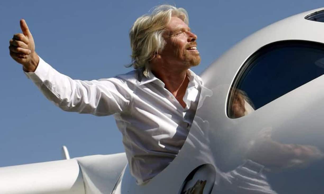 Richard Branson bietet mit Virgin Galactic für 200'000 Dollar Flüge ins All an. Mit dem Börsenwert könnte Apple gut 3,1 Millionen Menschen zu «Astronauten» machen.