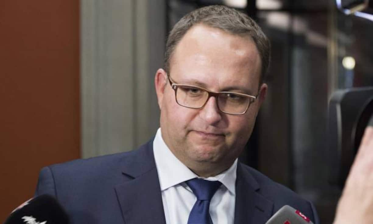 Nur Aussenseiterchancen auf einen Sitz im Bundesrat wurden im Vorfeld Norman Gobbi eingeräumt. Der Tessiner war für die Wahl extra von der Lega in die SVP gewechselt. Insgesamt bekam er im dritten Wahlgang 11 Stimmen.Bilder: Keystone